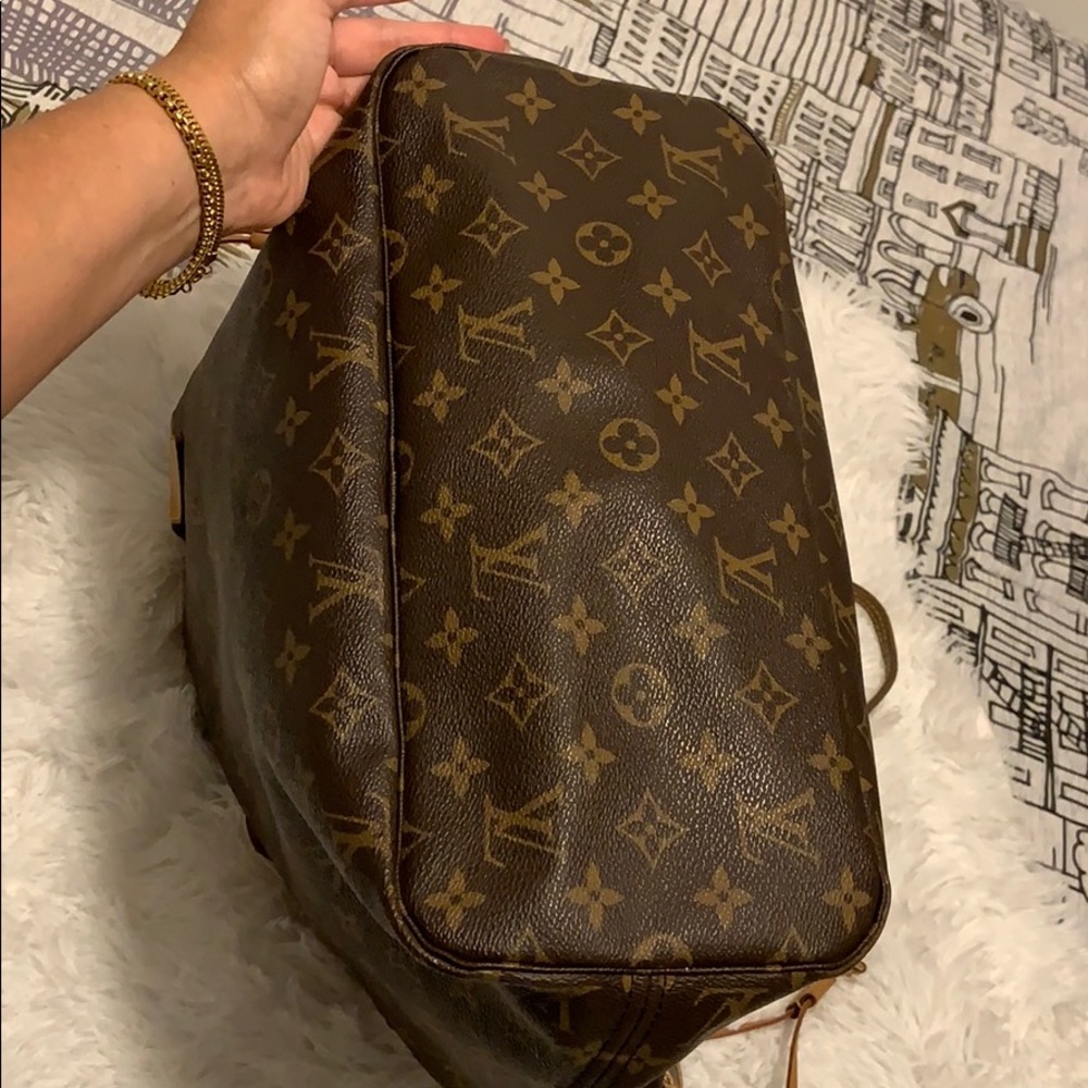 Monogram Medium bag - Picture 2 of 8